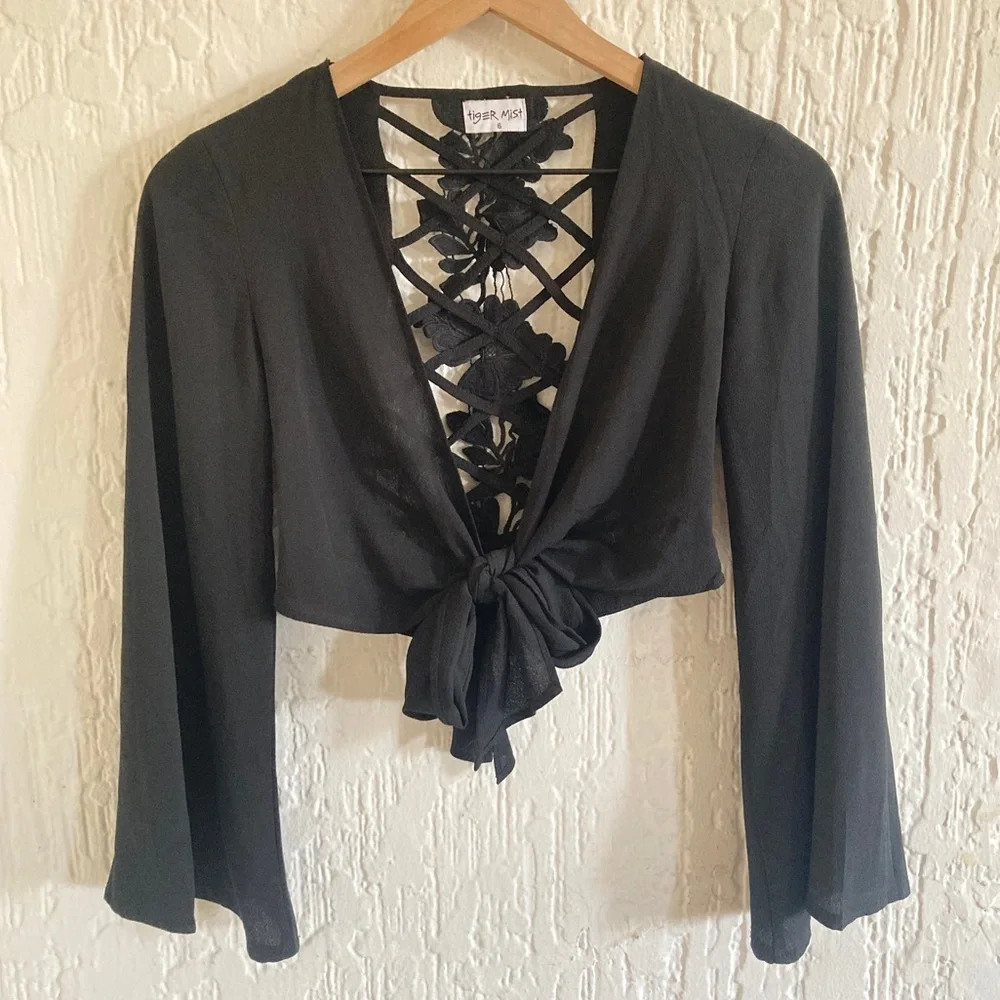 Tiger Mist Black Long Flared Sleeve Tie Up Crop Top Size 6 - Picture 7 of 7